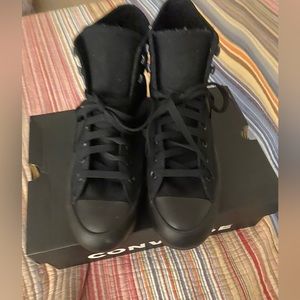 Women's size 9 all black Converse worn twice in excellent condition.